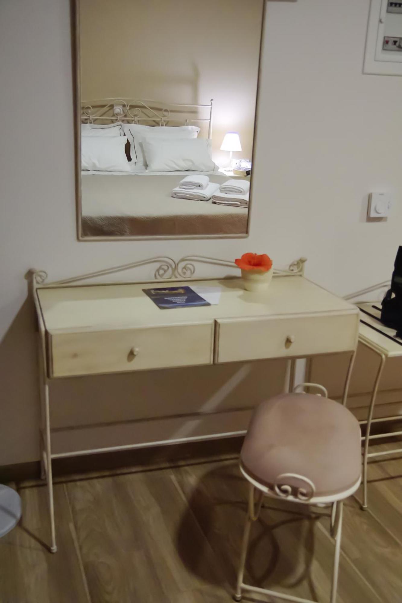 Treanto Nafpaktos Boutique Hotel Ruang foto